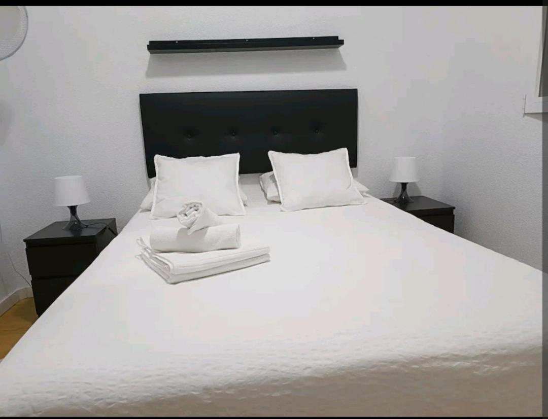 Comoda Habitacion Madri Exterior foto